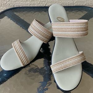Onezie Janie Black and Gold Braided Sandal